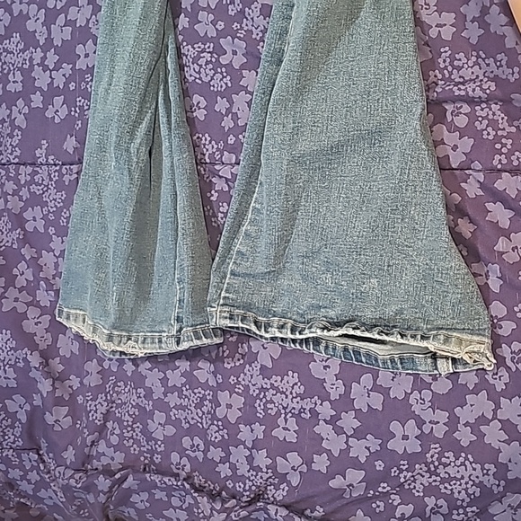 YMI Women's Essential Flare Jeans - Long Inseam - Picture 6 of 6